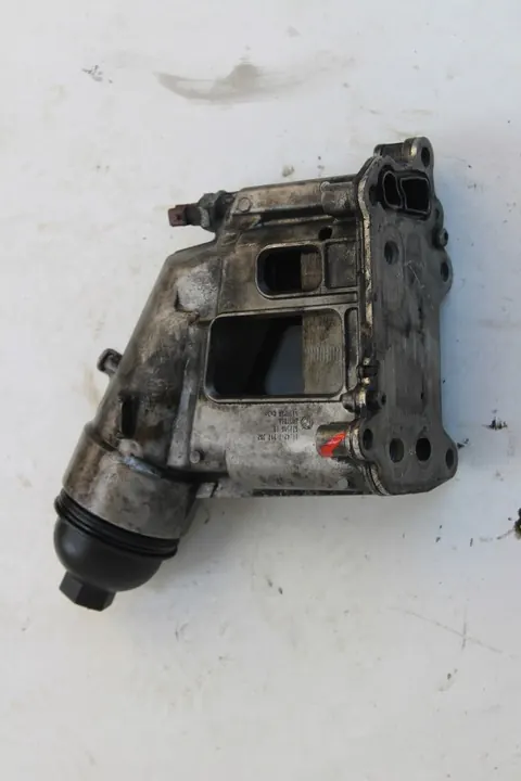 Enfriador de aceite BMW E87 E81 2.0 D N47D20C OEM 70310369 image 3