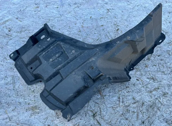 Protection moteur droite OEM 51441-0D231 Toyota Yaris image 4