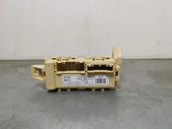 Contrôleurs Hyundai Santa Fe 2017 OEM FBZ15508 image 2