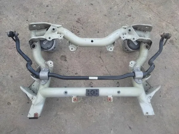 MERCEDES E W212 Voorophangingsysteem 2013 image 2