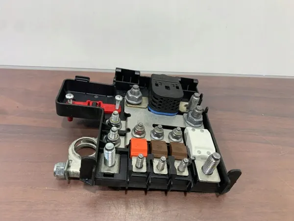 Alfa Romeo Stelvio Pluspool OEM 00505340730 image 5