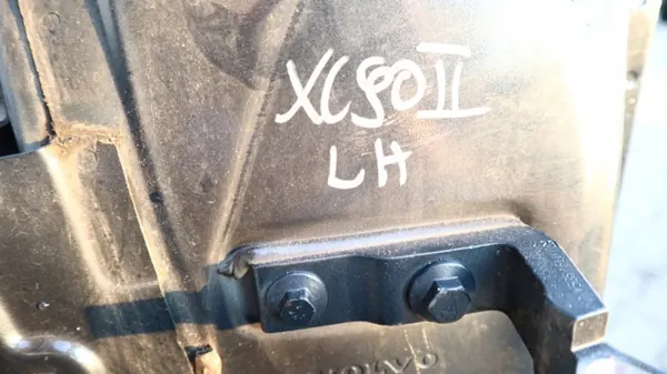 OEM 1149168744 Vasen Taka Lokasuoja Volvo XC60 II:lle image 6