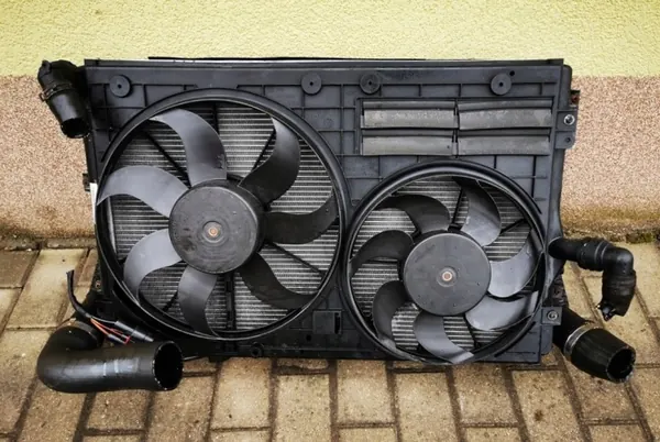VW Passat CC B6 2.0 TDI Jäähdytin Tuuletin Set OEM ROG31B image 5