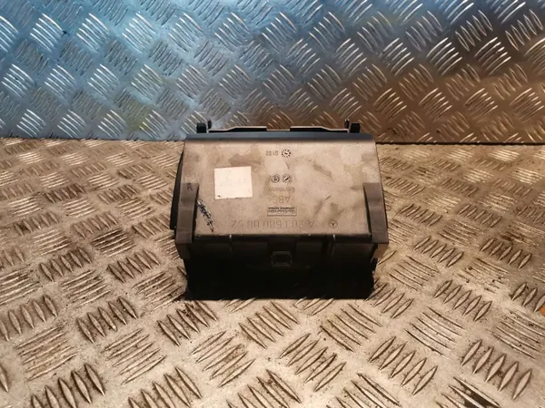 Cendrier avant Mercedes Classe C W203 OEM 2036800852 image 3