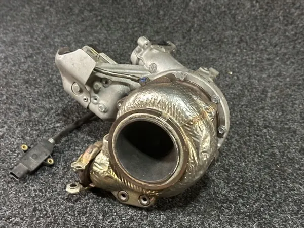 AUDI SQ7 Q7 II LIFT 4.0 TDI Turboaggregat 057145654AC image 2