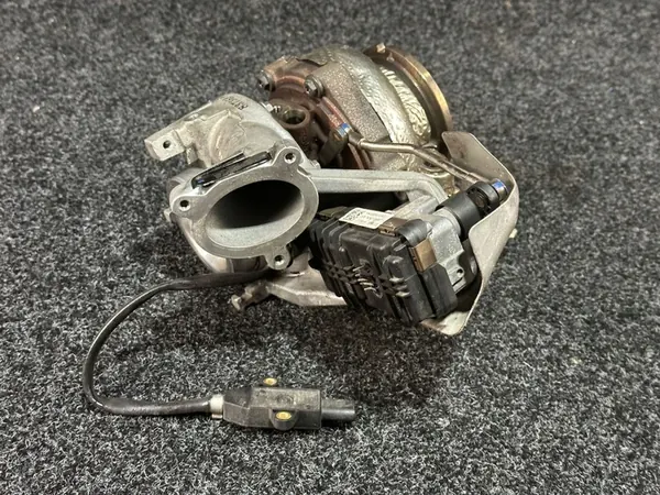 AUDI SQ7 Q7 II LIFT 4.0 TDI Turboaggregat 057145654AC image 3