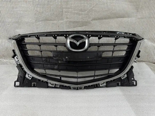 Mazda 3 III BM 13- Grilli OEM BHN1-50712 Käytetty image 2