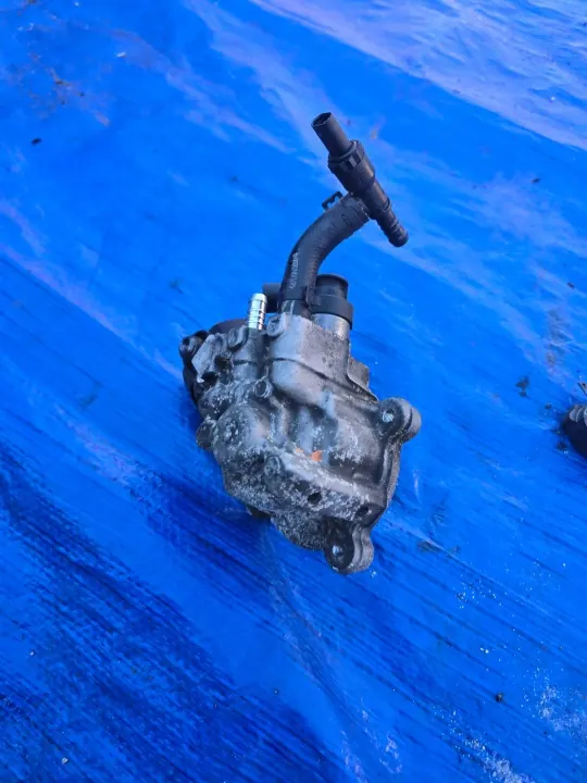 OEM 04L130755D insprutningspump för VW Audi Skoda image 3