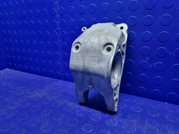 Mercedes-Benz CLA W117 A270 Support Demi-arbre OEM A2702230138 image 4