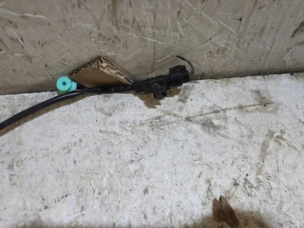 Fecho do Capô Hyundai OEM 81130-N9000 - Usado image 3