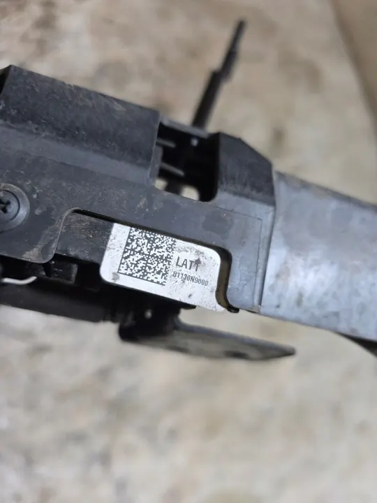 Fecho do Capô Hyundai OEM 81130-N9000 - Usado image 4