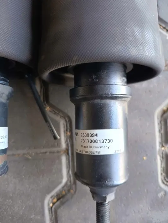 Scania Stoßdämpferkissen OEM 2639894 - Gebraucht image 3