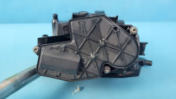 BMW X6 G06 termostathus OEM 8596107 - Begagnad image 5