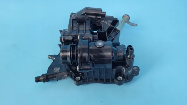 BMW X6 G06 termostathus OEM 8596107 - Begagnad image 7