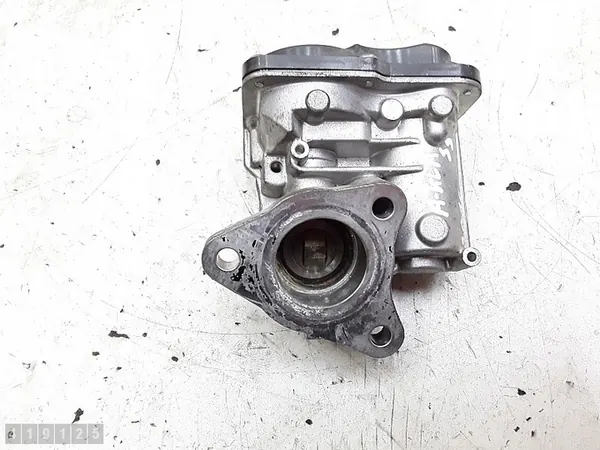 EGR-venttiili Mercedes A-luokka 2016 1500 CDI h8201143495 image 3