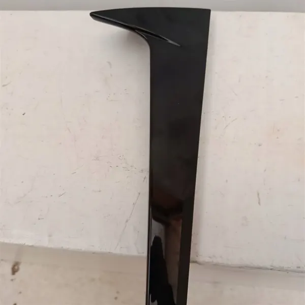 OEM 5H9827940A Höger Bakspoilerlist VW Golf 8 image 3
