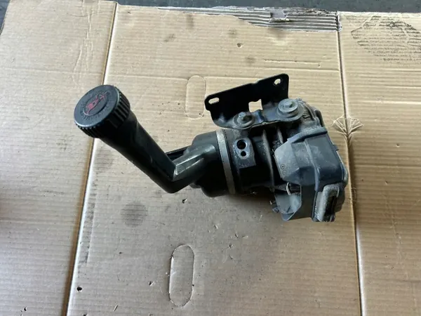 Citroen C4 Picasso ohjaustehostinpumppu 9684040280 image 2