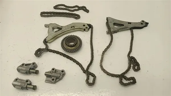 Deslizamiento de tensor de cadena Mercedes X218 W218 W212 CLS 4.7 V8 image 2