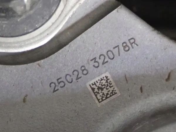 OEM 1344316-00-E Cubo Dianteiro Direito Tesla Model 3 image 7