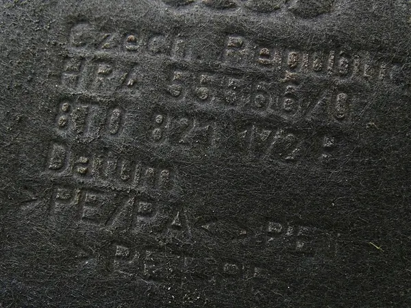 Right Front Wheel Arch Audi A5 8T 8T0821172H image 5