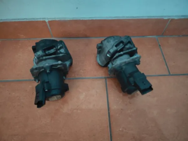 Soupape EGR FORD OEM 3M5Q9D475EA Pièce d'Occasion image 3