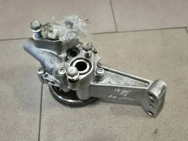 Bomba de aceite Hyundai IX35 2.0 OEM 21310-2F311 image 2