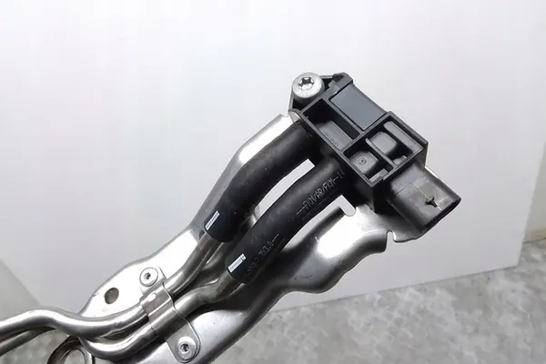 Peças de escape VW GOLF VIII 2.0L gasolina 058906051J image 1