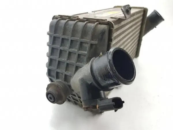 Hyundai Intercooler OEM 282702A770 - Gebruikt image 7