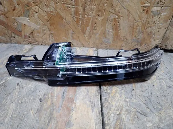 OEM 4M0949101A Richtingaanwijzer Linker Spiegel Audi Q7 image 2
