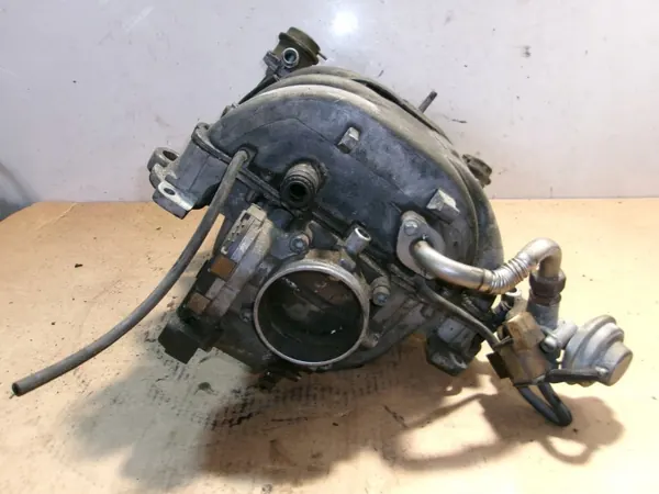 Colector de admisión Mercedes-Benz OE usado OEM 71825804 image 4