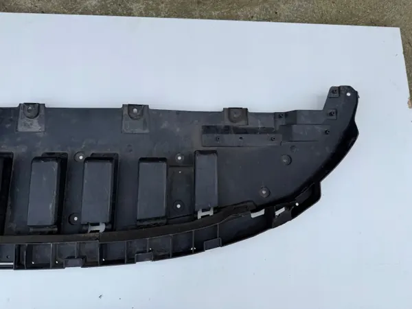 Cubierta de parachoques delantero OEM 622357174R Renault Arkana image 3