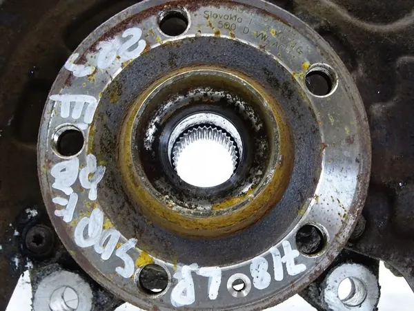 Snodo ammortizzatore anteriore sinistro Skoda Superb III TDI image 8