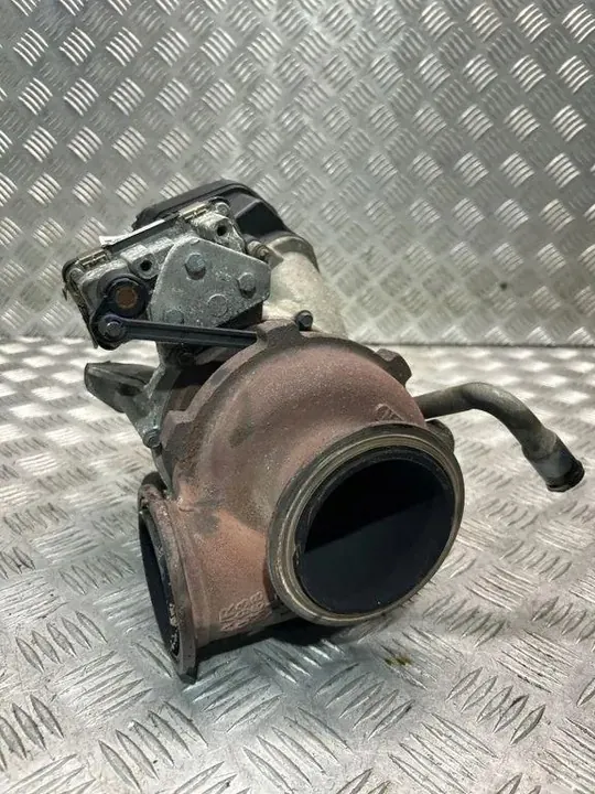 Turbo BMW 5 TOURING (F11) 3.0L diesel 2015 7823202 image 6