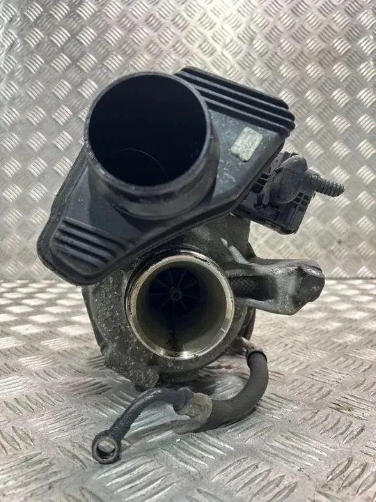 Turbo BMW 5 TOURING (F11) 3.0L diesel 2015 7823202 image 7