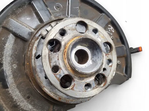 Mercedes-Benz CLS C218 2016 Left Rear Knuckle A2123500141 image 5