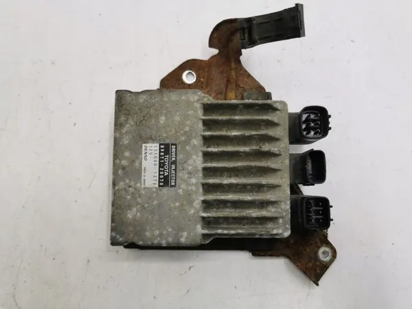 Controlador de inyectores Toyota Corolla Verso E121 8987120070 image 2