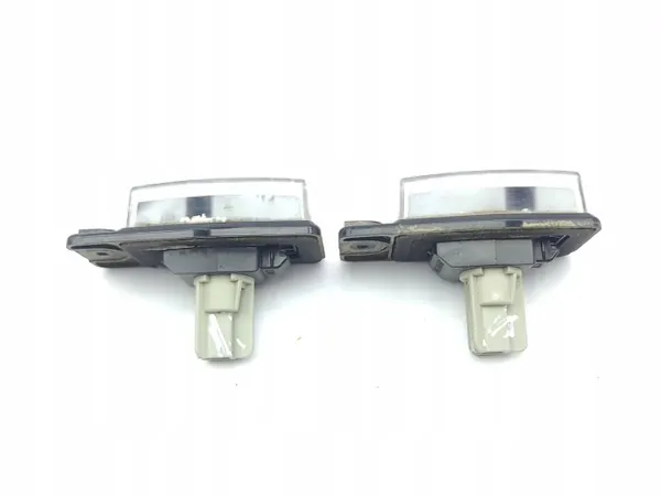 Nissan X-Trail T32 2015 Feu Plaque Immatriculation OEM AMD188013 image 6