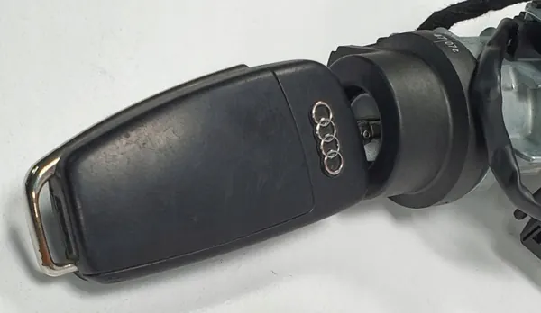 Macaco Audi TT 8J OEM 1K0905851B - Usado image 7