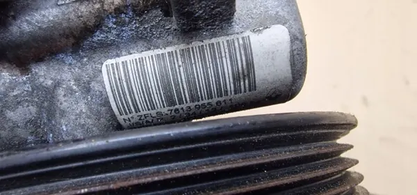 Bomba da direção assistida Renault Trafic II 2.0 DCI OEM 7613955611 image 5