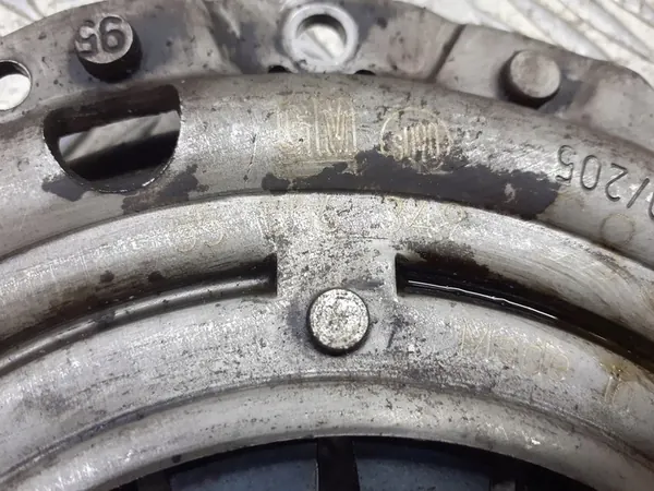 Disque d'embrayage Opel Meriva A 1.4 16V 55556349 image 2