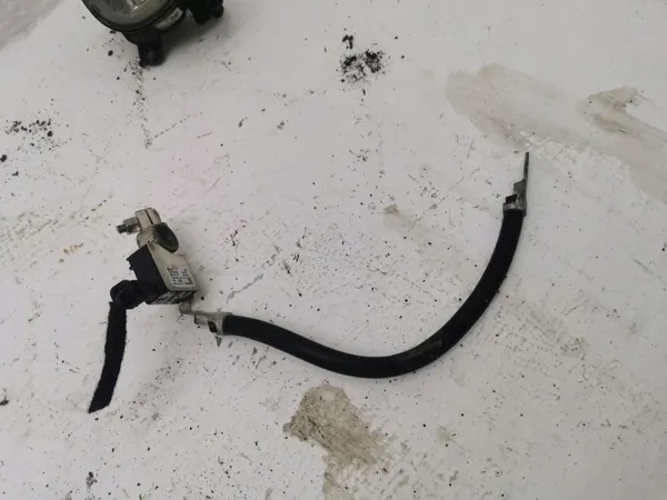 Audi OE Minusklem OEM 8K0915181E voor A4 B8 image 2
