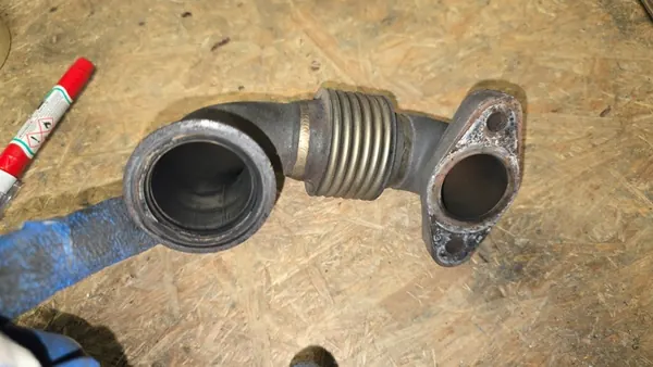 Conector de Recirculação de Gases de Escape Atego 3 Antos OM936LA image 2