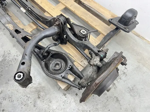 Skoda Superb III achterophangingbalk OEM MMAUTKO-27765 image 3