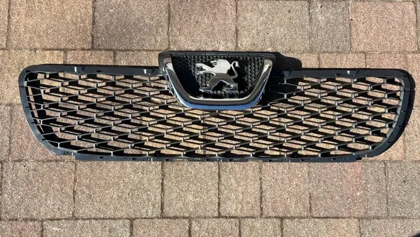 Grille de Pare-chocs Avant Peugeot Boxer OEM 1306599070 image 2