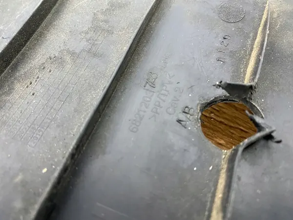 Ilmansuodatinputki Dodge Charger 2015+ USA OEM 68212037AB image 5