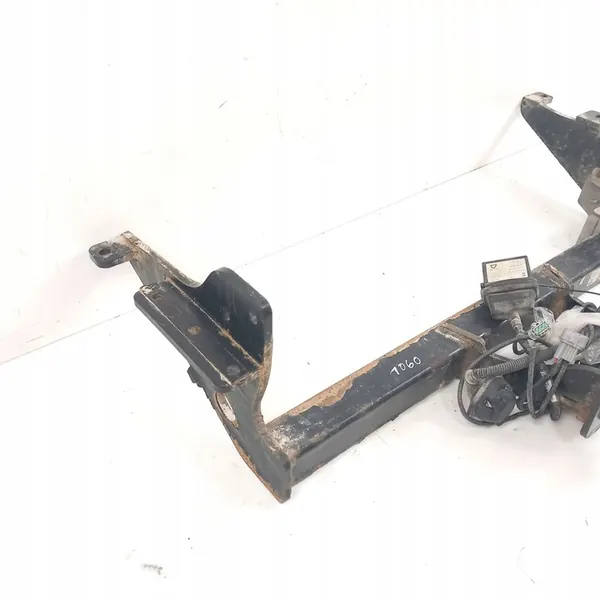 Poutre d'attelage Nissan Navara image 3