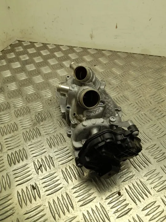 Waterpomp OEM 05E121117G voor Volkswagen Touran image 2