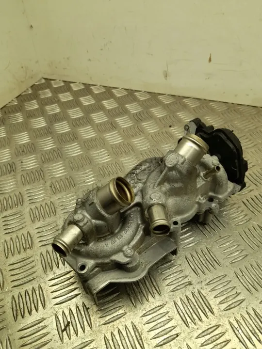 Waterpomp OEM 05E121117G voor Volkswagen Touran image 3