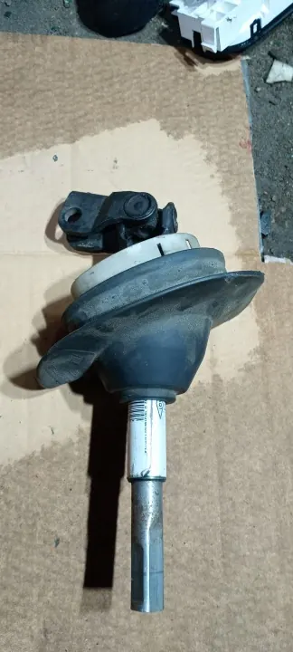Ohjauspylvään nivel OEM 88201800R Käytetty image 2