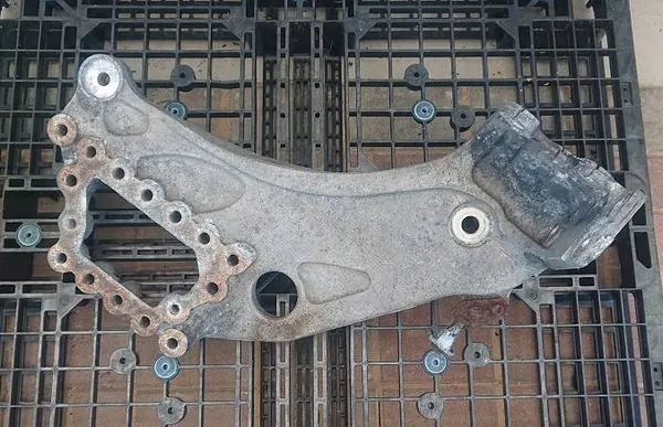 Mercedes Actros MP4 Jousikiinnike OEM 9603223901 image 3